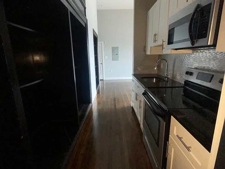 1507 S 17th St #306 — Photo 3