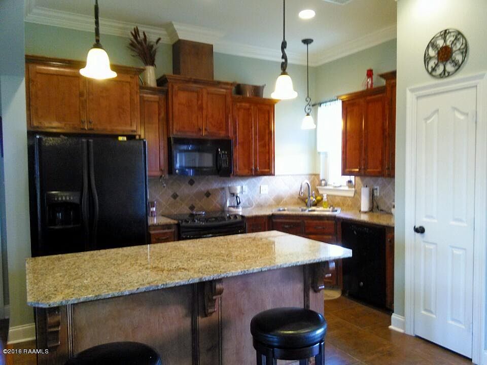 1st image of 297 Pioneer Ln