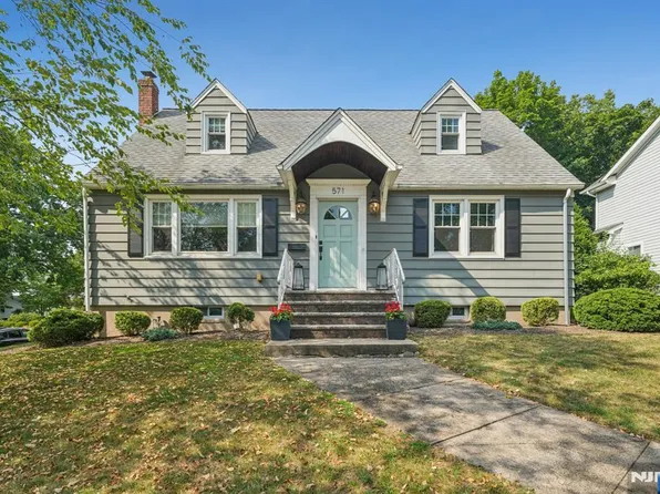571 Laurel Rd, Ridgewood, NJ 07450