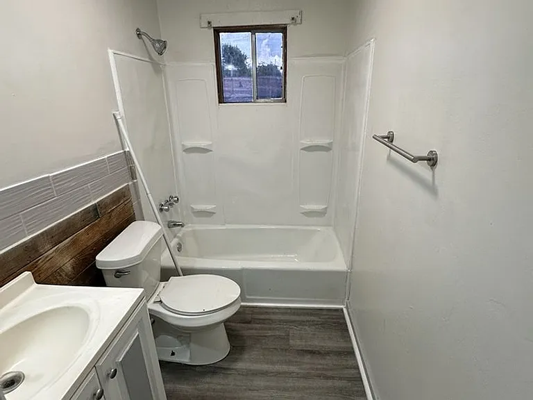 3816 Fagan St #B — Photo 2