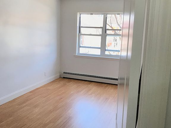 4th image of 6114 217th St