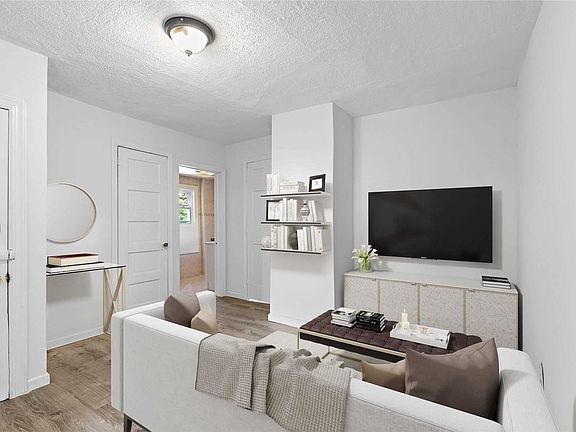 2nd image of 66 Rose St Floor 3