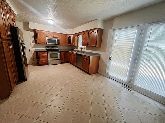 2nd image of 2504 Plymouth St APT A