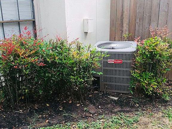 4th image of 14600 Fonmeadow Dr APT 204