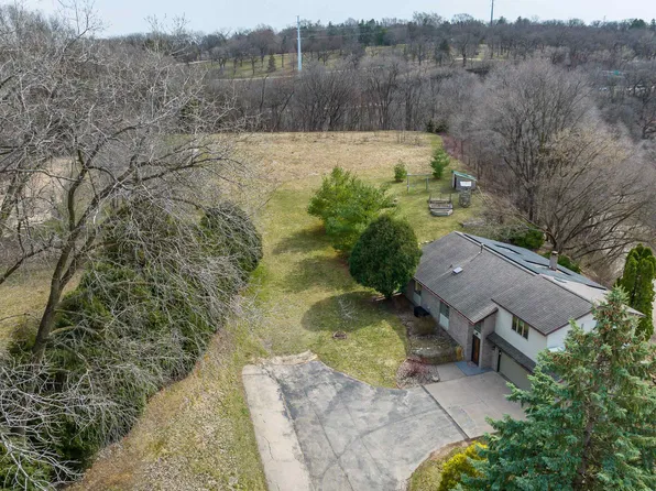 590 Samuel St, Dubuque, IA 52003