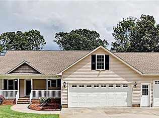 3548 Jordans Chase Ct, Lincolnton, NC 28092