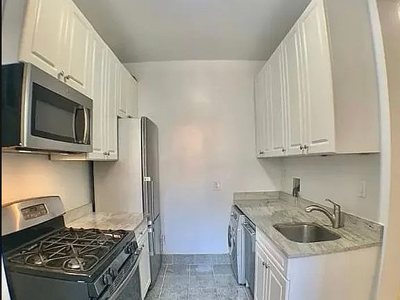 5th image of 86 Fort Washington Ave APT 3C