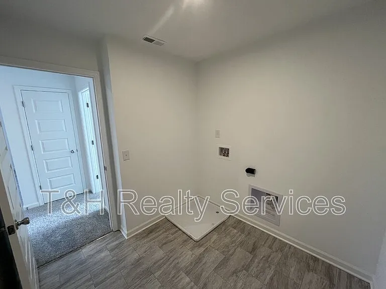 4801 Summerfield Dr — Photo 30