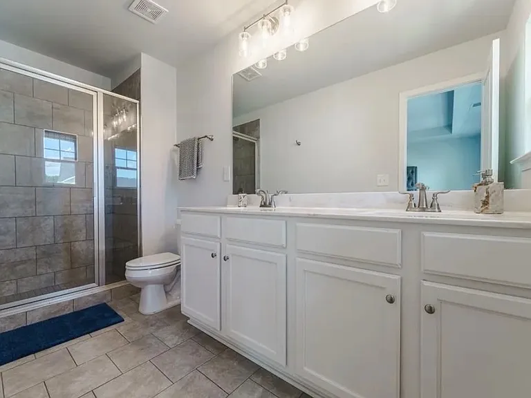 2623 Hedgeway Cir — Photo 8