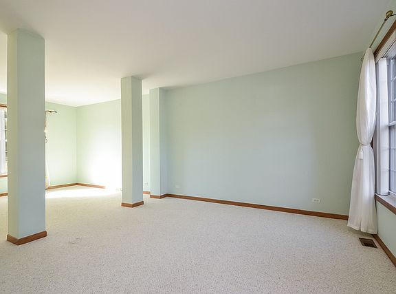 3rd image of 33957 N Wooded Glen Dr