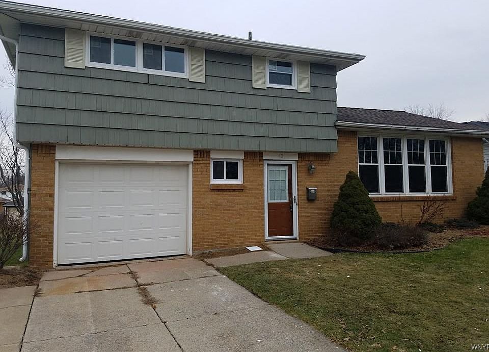 1st image of 62 Patricia Dr