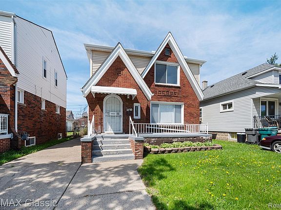 2nd image of 7239 Barrie St