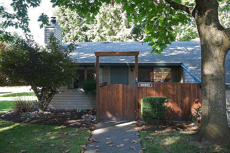 1st image of 10917 SW 121st Ave