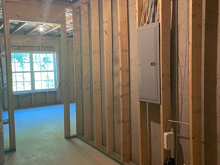 410 Katie Ln — Photo 32
