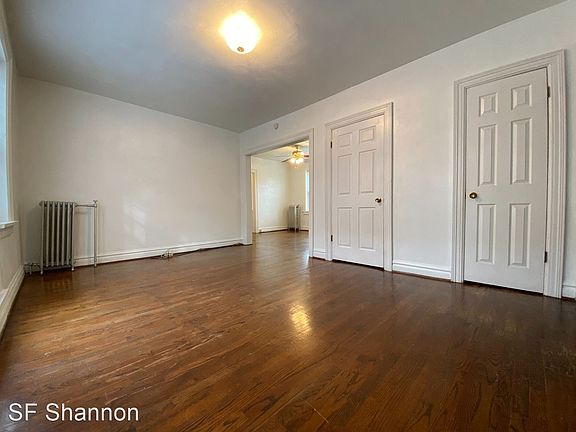 2nd image of 4141 Magnolia Ave APT 4