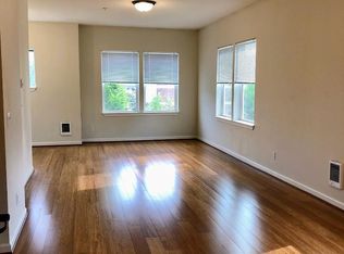 7033 N Charleston Ave APT 2, Portland, OR