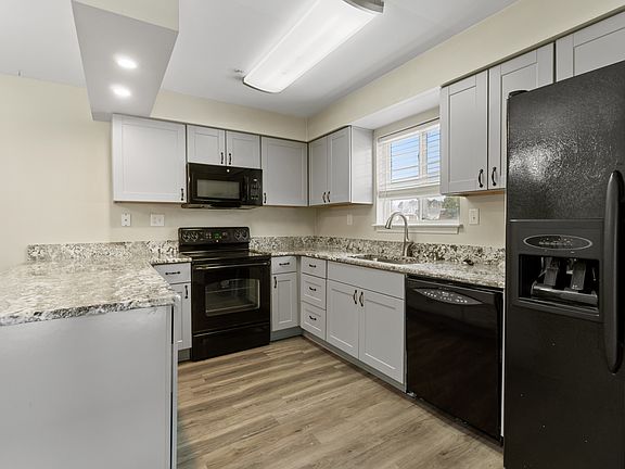 5th image of 1683 Ocean Bay Dr
