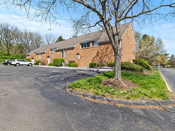 3rd image of 107 W Ticonderoga Dr APT D