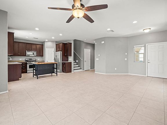 3rd image of 766 W Calle Capotasto