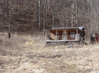 34 Buchanan Hill Rd, Bakersville, NC 28705