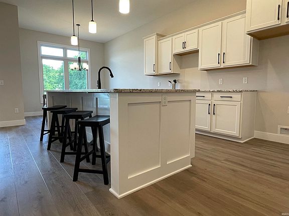 4th image of 4832 Whittlebury Dr