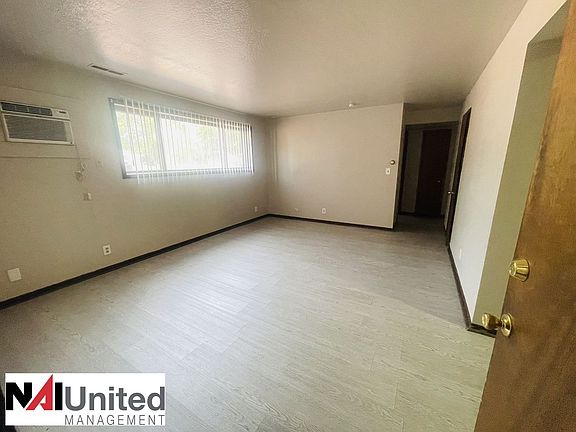 2nd image of 1712-20 F St #1716-B4