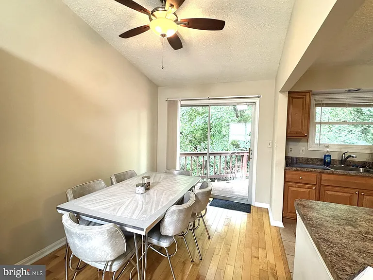 13 McNeil Ct — Photo 5