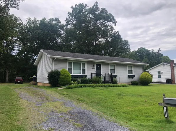 1111 Cherokee Trl, Covington, VA 24426