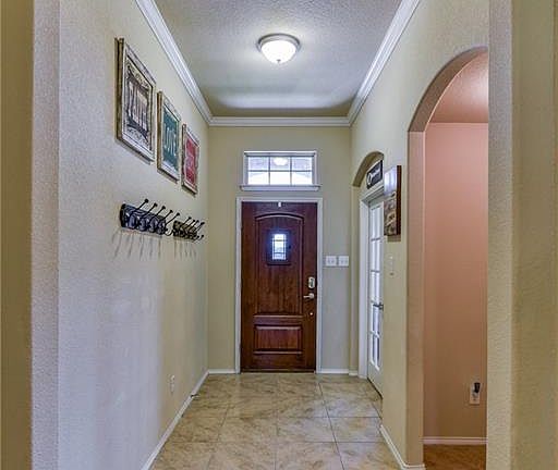 5th image of 504 Peach Ln