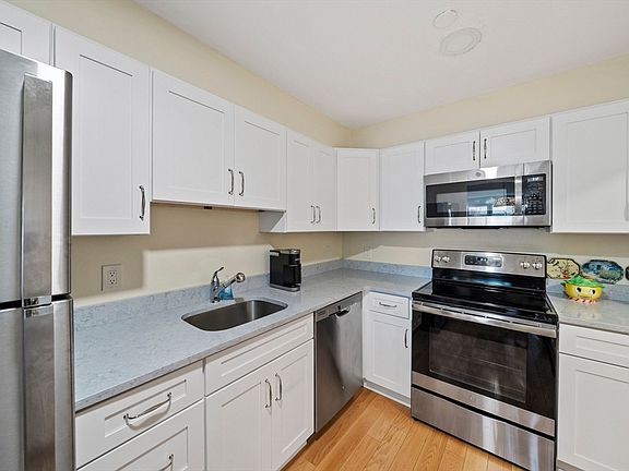 4th image of 2001 Marina Dr #214W