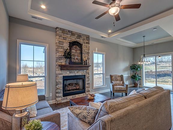 5th image of 107 Amick Way