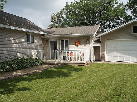 3rd image of W2048 Melmar Dr