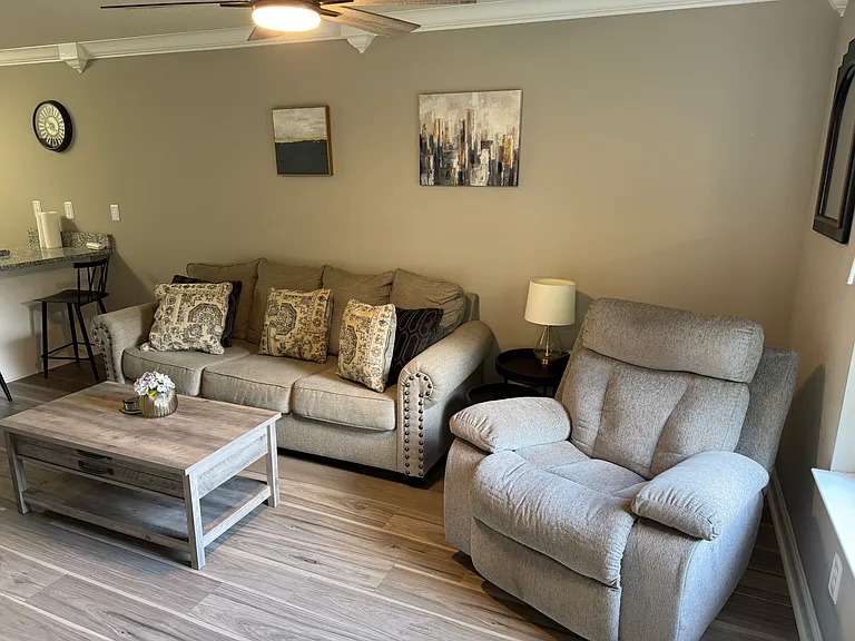 180 W Dublin Dr — Photo 33