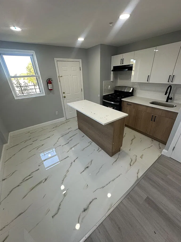 4 bed, $2,250 — Photo 3