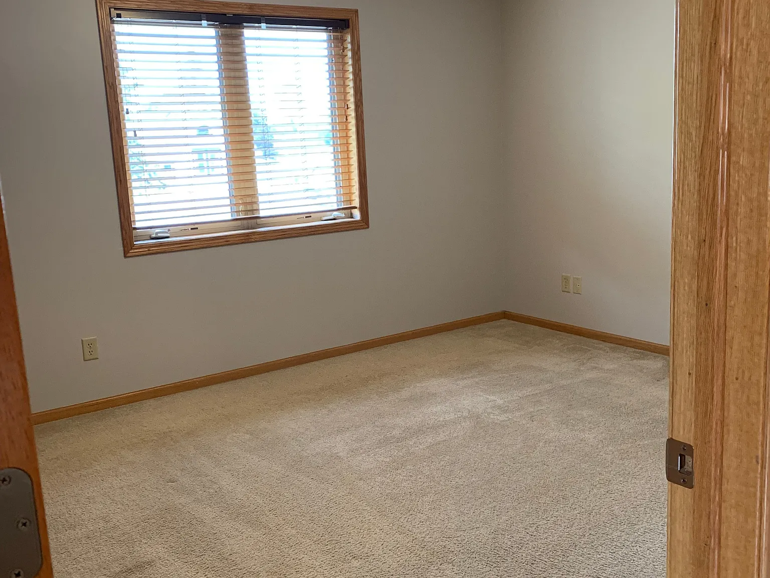 2 bed, 1.0 bath, 1087 sqft, $1,500 — Photo 2