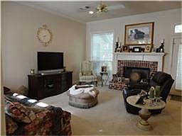 3rd image of 109 Southern Pine Pl