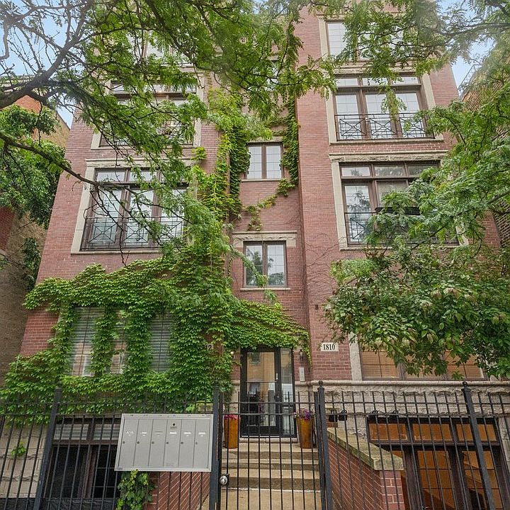 1st image of 1810 W Armitage Ave #1E