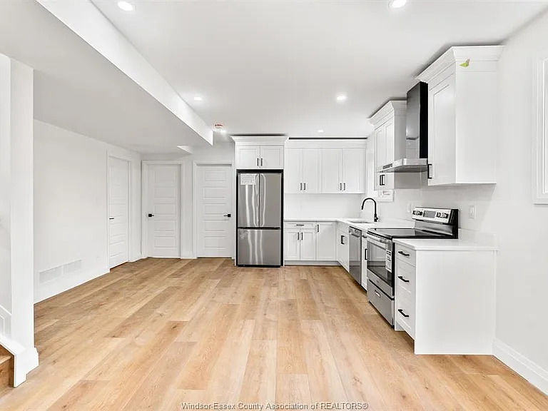 121 Allison Ave — Photo 20