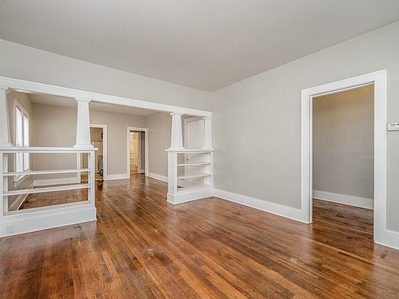 2nd image of 1331-3 N Waco Ave #1333