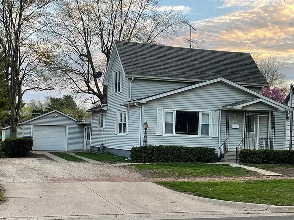 726 E Thompson Ave, Hoopeston, IL 60942