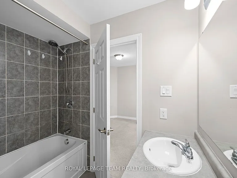 127 Solaris Dr — Photo 21