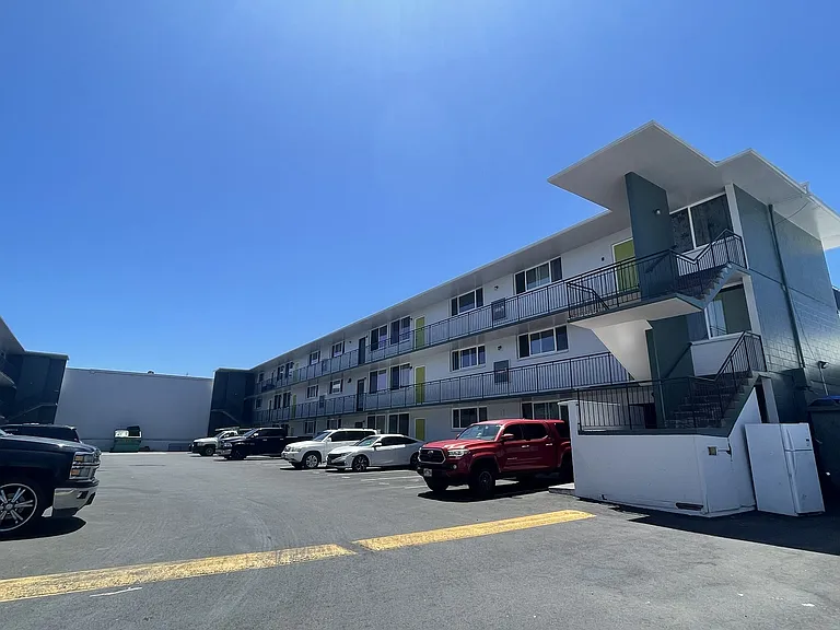 Olino at Pu'uloa Apartments — Photo 27
