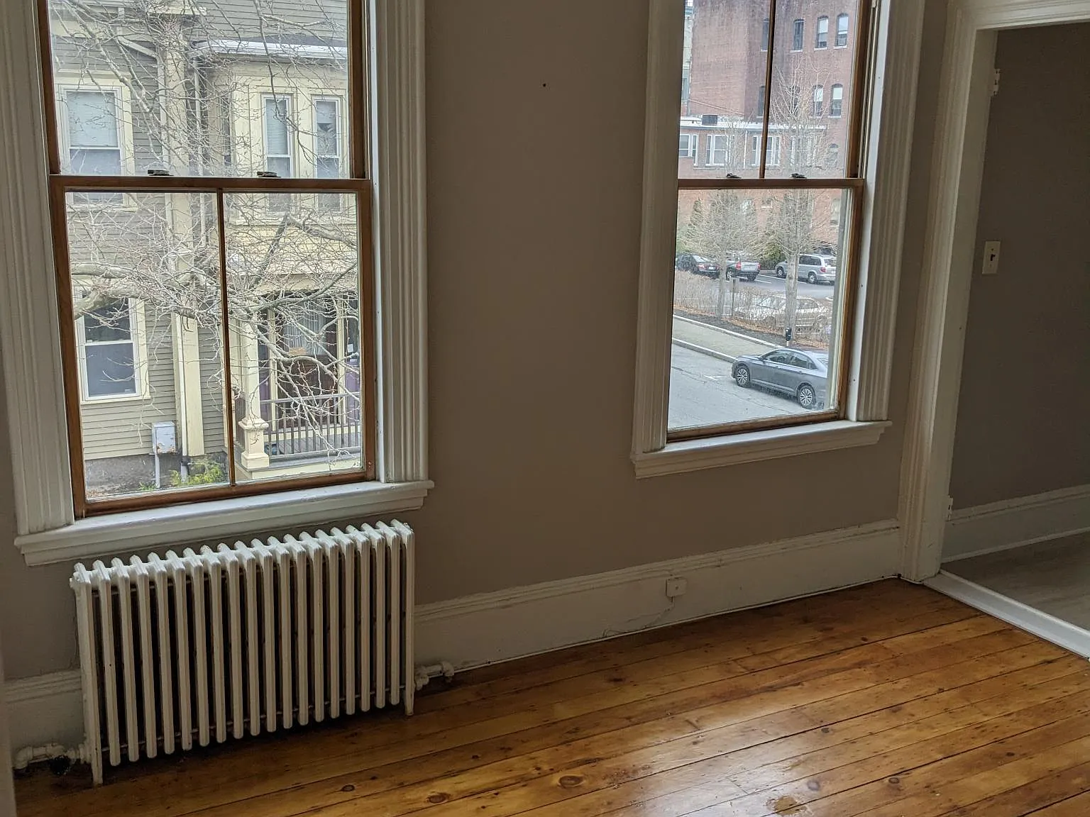 441 Pleasant St — Photo 2