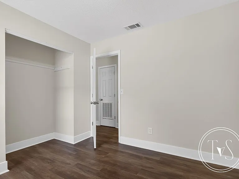 109 Elm St — Photo 15