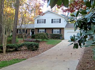 4105 Weaver Dr, Raleigh, NC 27612