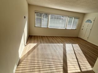 232 W Yanonali St #6, Santa Barbara, CA 93101