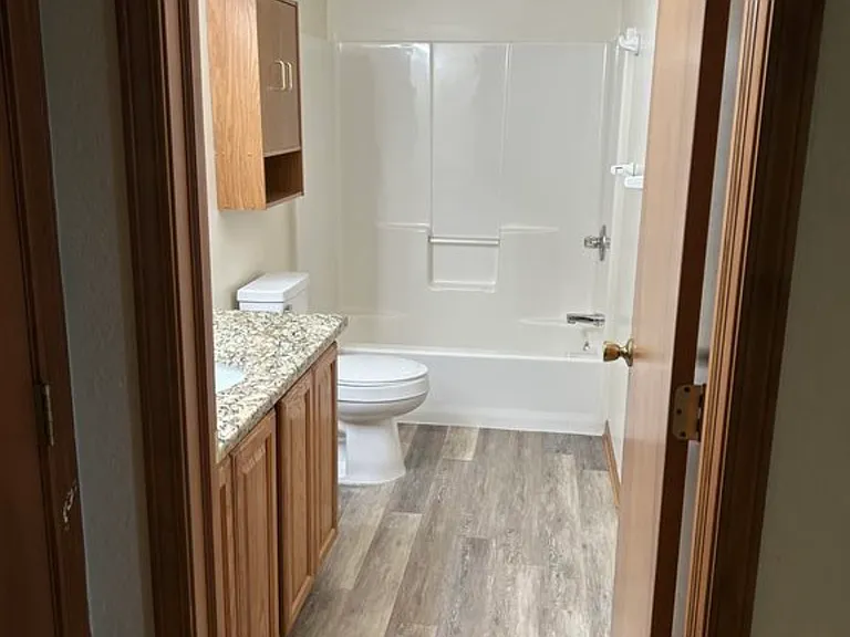 5844 Wyndstone Dr — Photo 16
