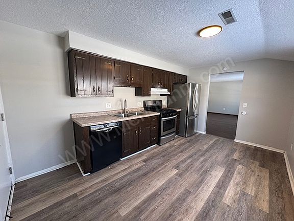 3rd image of 7420 Diane Dr