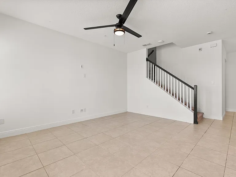7059 Nemours Pkwy — Photo 8