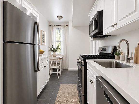 5th image of 280 Riverside Dr #Gbb